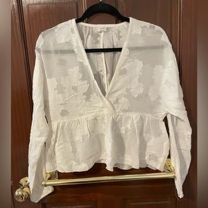 Aritzia Wilfred crop blouse. Perfect condition, no tags but never used